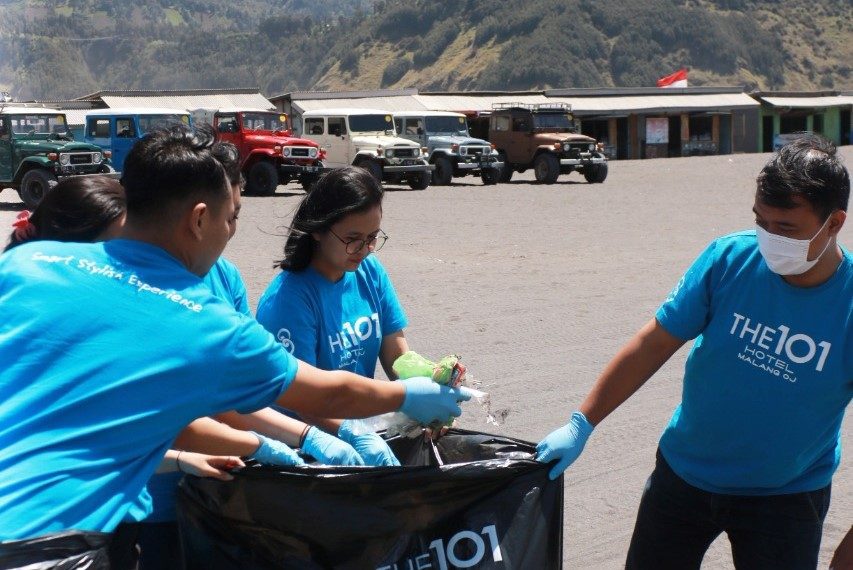 Sapu Gunung The 101 Malang OJ Bantu Kebangkitan Wisata Bromo